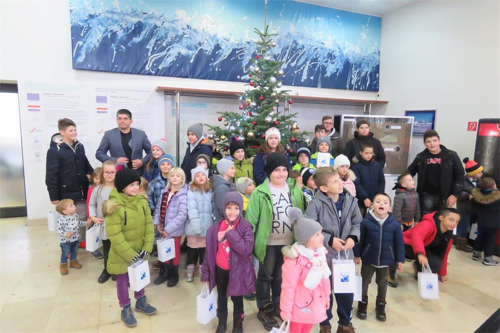 The children of Vodoopskrba i odvodnja employees visited their parents and spent a day with them at work